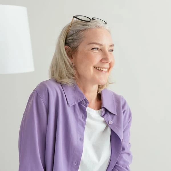 Isabelle, 47