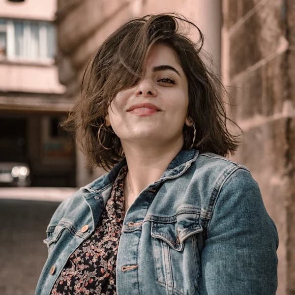 Anna, 39